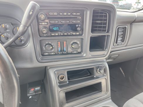 Used 2005 Chevrolet Silverado 1500 LS w/ Safe And Sound Package RWD image 28