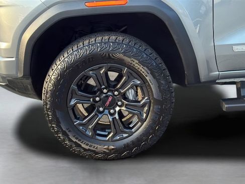 Used 2025 GMC Canyon Elevation AWD/4WD image 19