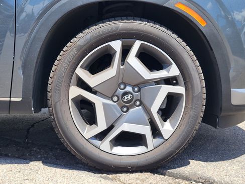 Used 2024 Hyundai Palisade Limited FWD image 9