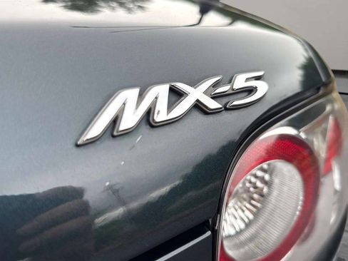 Used 2006 MAZDA MX-5 Miata Grand Touring w/ Suspension Pkg image 36