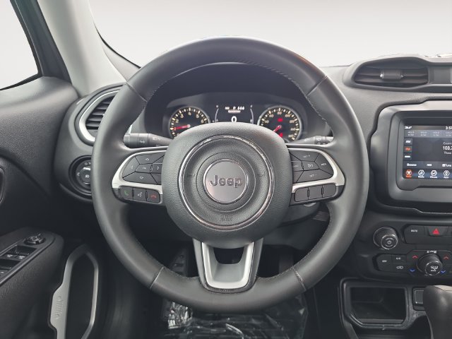 Used 2019 Jeep Renegade Latitude w/ Popular Equipment Group FWD image 12