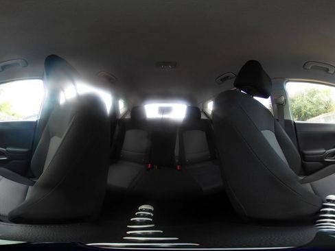 Used 2025 Kia Soul LX w/ LX Technology Package FWD image 40