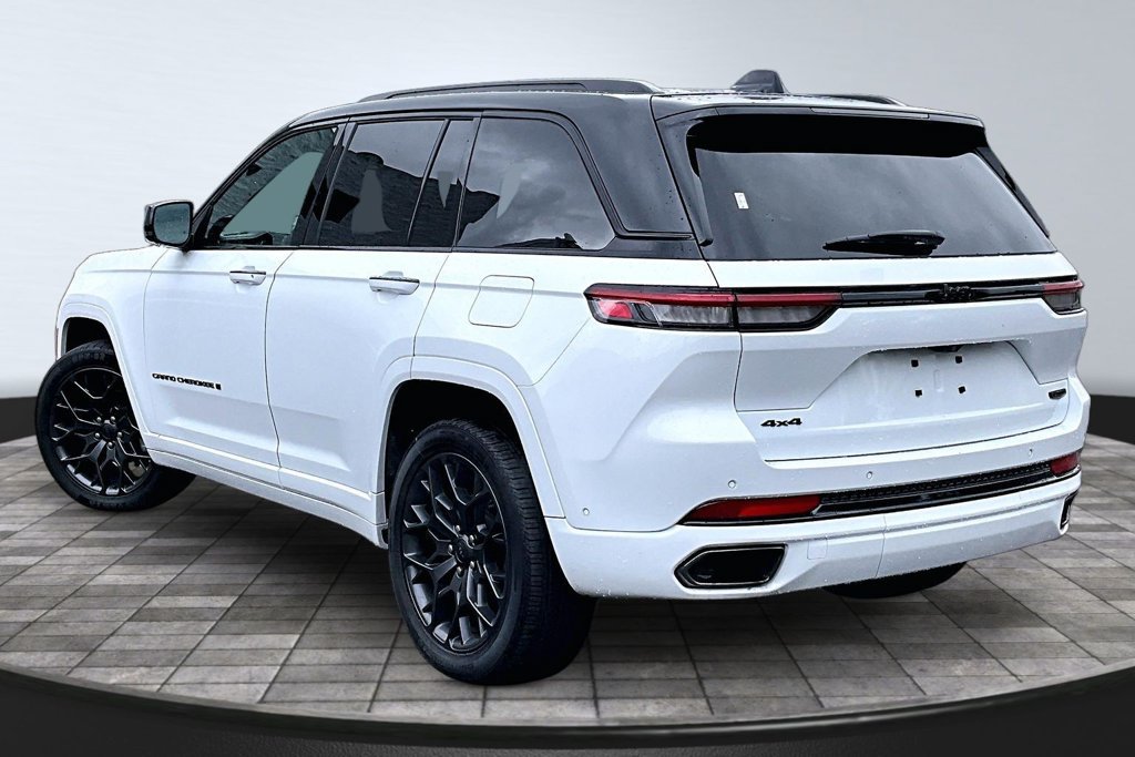 Certified 2025 Jeep Grand Cherokee Summit w/ Obsidian Package AWD/4WD image 20