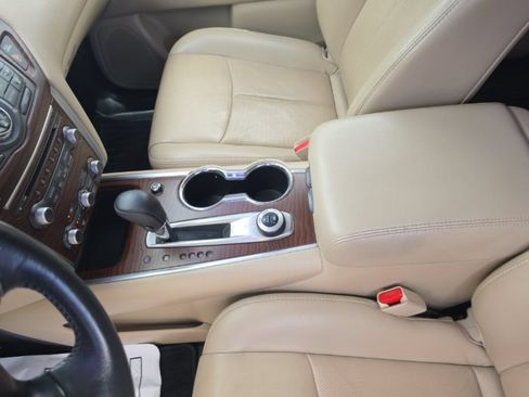 Used 2018 Nissan Pathfinder Platinum AWD/4WD image 18