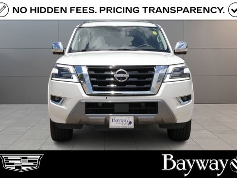 Used 2023 Nissan Armada Platinum w/ Captain's Chairs Package RWD image 2