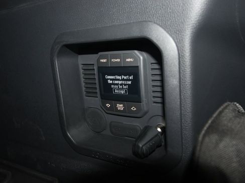 Used 2025 Toyota 4Runner Trailhunter image 49