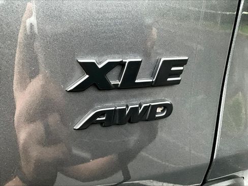 Used 2021 Toyota RAV4 XLE w/ Convenience Package AWD/4WD image 24