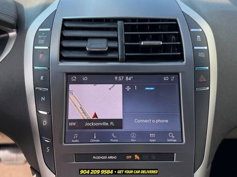 Used 2020 Lincoln MKZ w/ Convenience Package FWD image 20