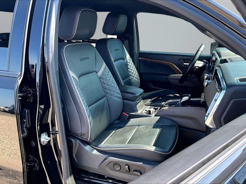 Used 2024 GMC Canyon Denali AWD/4WD image 7