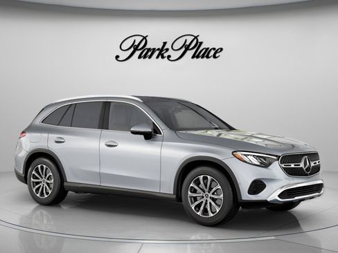 Used 2026 Mercedes-Benz GLC 300 image 31