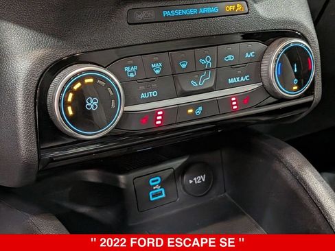 Used 2022 Ford Escape SE w/ Cold Weather Package AWD/4WD image 21