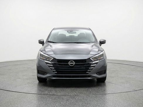 Used 2025 Nissan Versa SV image 2