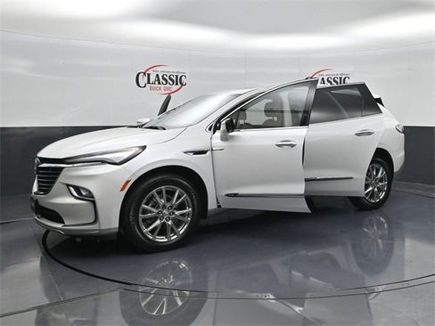 Used 2023 Buick Enclave Premium w/ Experience Buick Package image 33