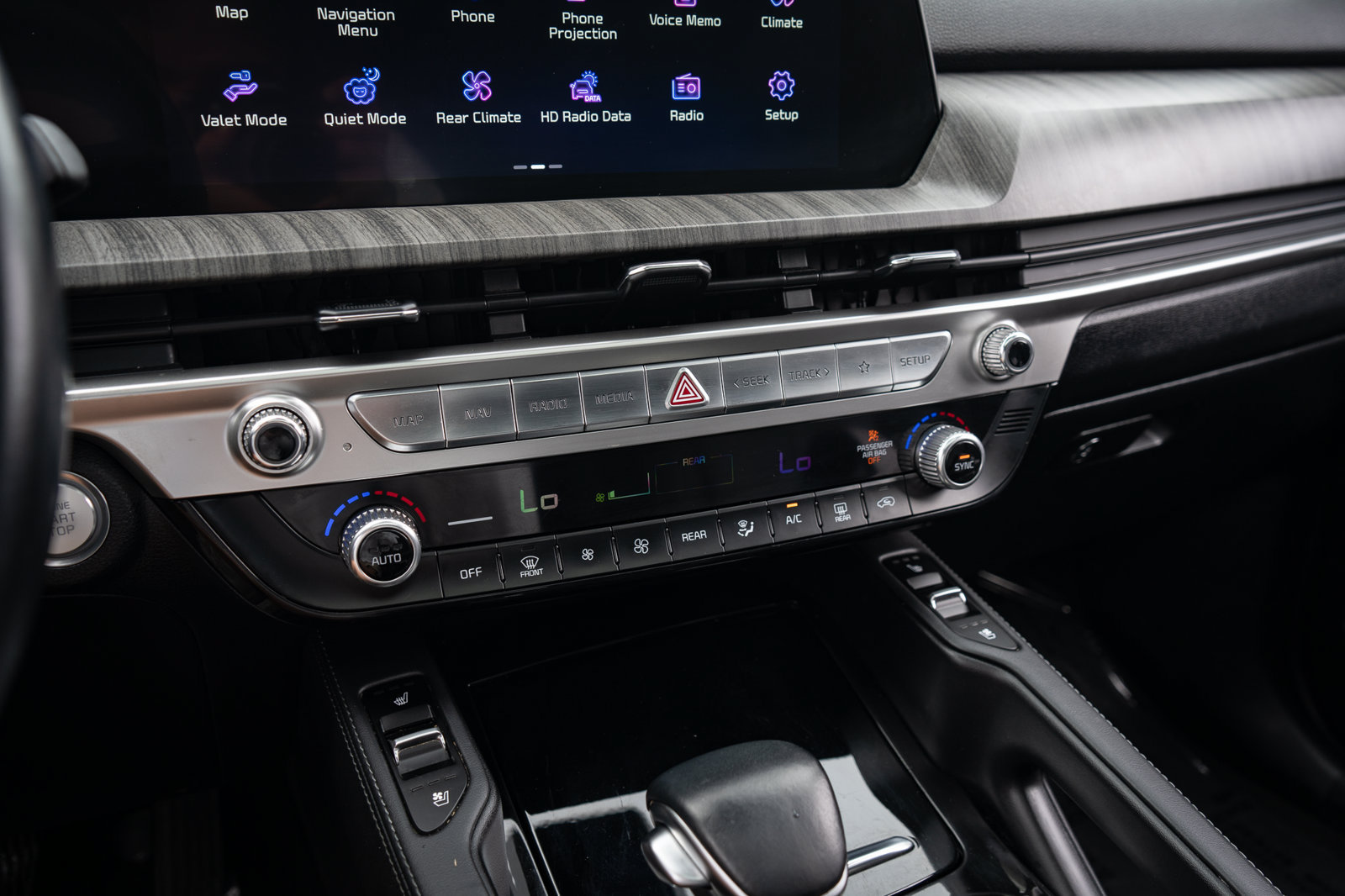 Used 2023 Kia Telluride EX w/ EX Captain's Chair Package FWD image 27