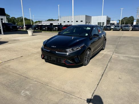 Used 2024 Kia Forte GT-Line w/ GT-Line Premium Package image 4