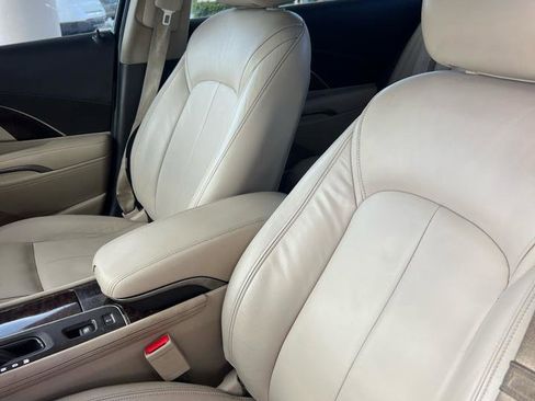 Used 2015 Buick LaCrosse Leather w/ Experience Buick Package FWD image 10