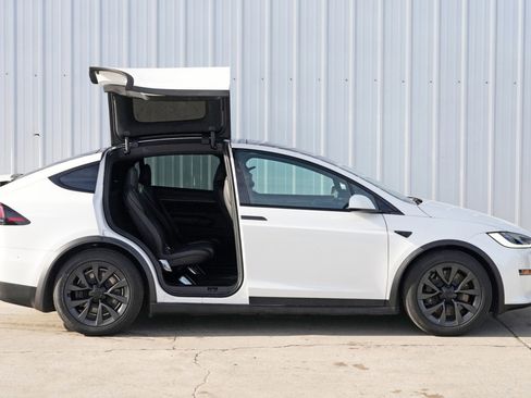 Used 2023 Tesla Model X image 53