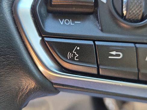 Used 2023 Acura MDX SH-AWD image 27