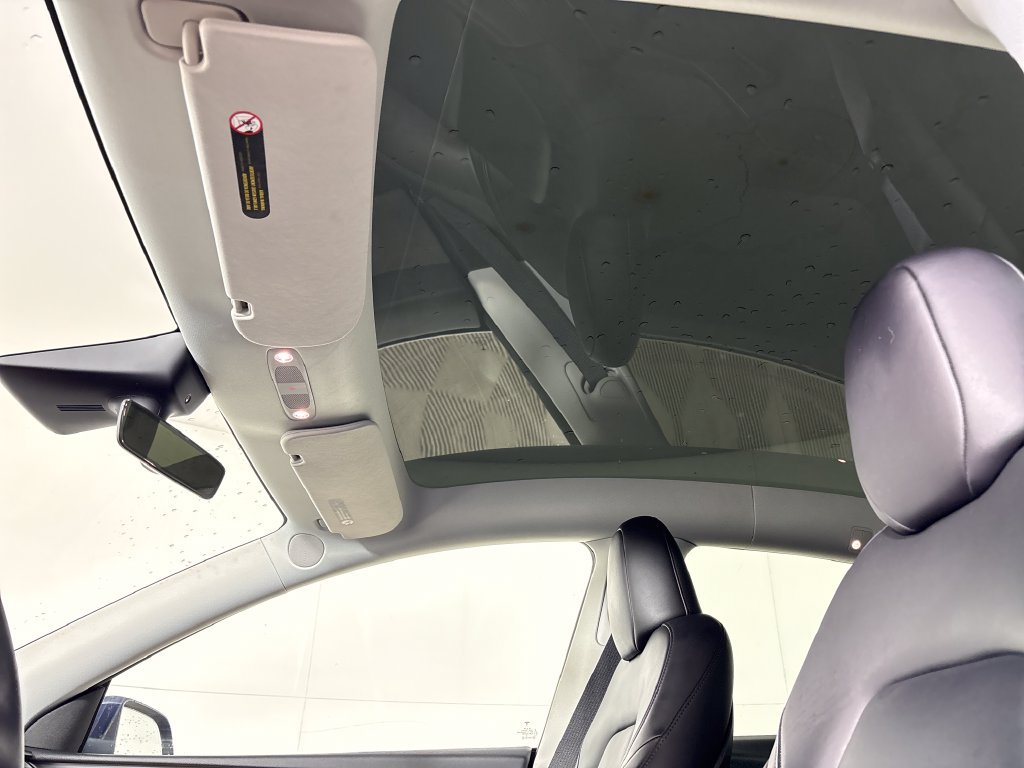 Used 2023 Tesla Model Y Long Range AWD/4WD image 32
