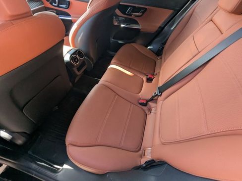 Used 2023 Mercedes-Benz GLC 300 4MATIC image 17