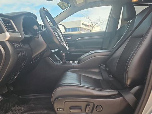 Used 2018 Toyota Highlander Limited w/ Protection Package #3 image 17