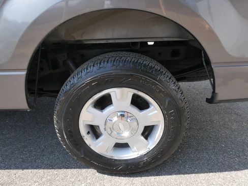 Used 2011 Ford F150 XLT w/ XLT Convenience Pkg RWD image 30