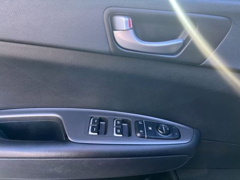 Used 2019 Kia Optima S w/ S Panoramic Sunroof Package image 13