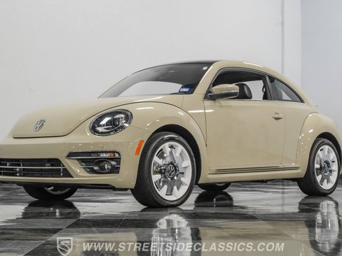 Used 2019 Volkswagen Beetle 2.0T Final Edition SEL image 20