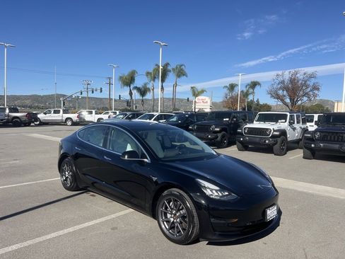 Used 2020 Tesla Model 3 Long Range image 2