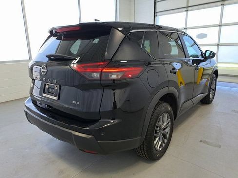 Used 2024 Nissan Rogue S AWD/4WD image 5
