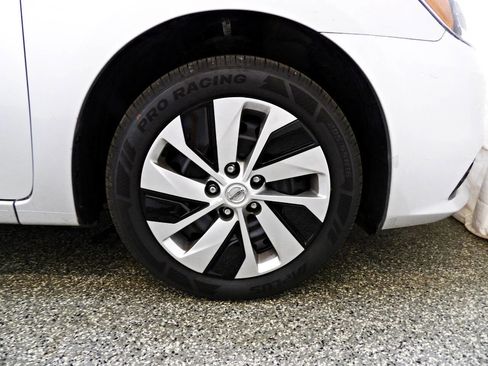 Used 2019 Nissan Sentra S FWD image 22