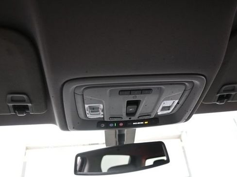 Used 2022 Chevrolet Silverado 2500 LTZ w/ LTZ Convenience Package AWD/4WD image 10