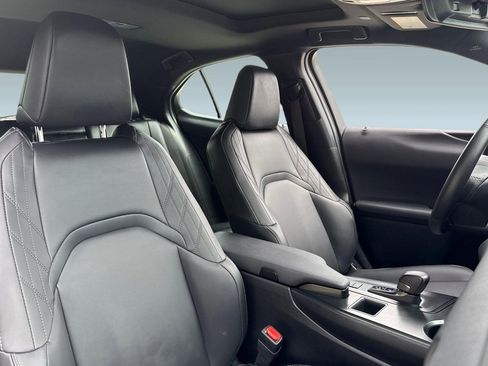 Certified 2025 Lexus UX 300h FWD w/ Accessory Package (Z2) image 30