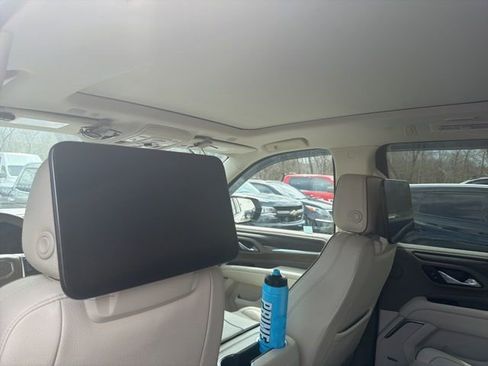 Used 2023 GMC Yukon Denali image 7