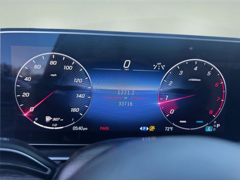 Used 2024 Mercedes-Benz GLS 450 4MATIC image 7