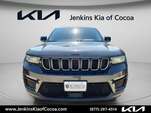 Used 2022 Jeep Grand Cherokee Limited AWD/4WD image 12