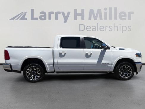Used 2025 RAM 1500 Laramie w/ Advanced Safety Group II AWD/4WD image 6