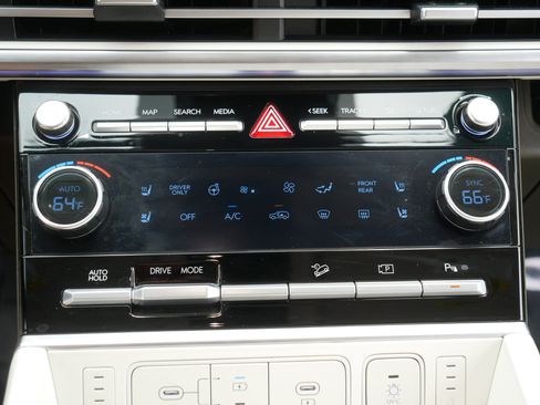 Certified 2025 Hyundai Santa Fe Calligraphy FWD image 29