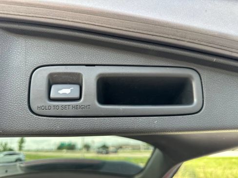 Used 2017 Honda CR-V Touring image 12