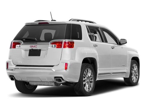 Used 2017 GMC Terrain Denali w/ Cargo Package FWD image 2