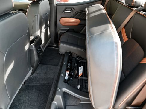 New 2026 GMC Canyon AT4 image 19