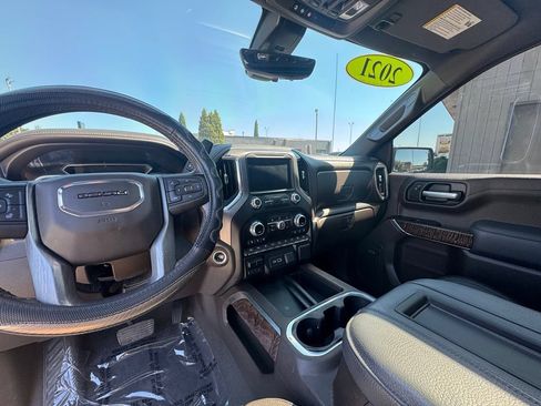 Used 2021 GMC Sierra 1500 Denali w/ Denali Ultimate Package AWD/4WD image 24