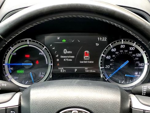 Used 2022 Toyota Highlander XLE FWD image 26