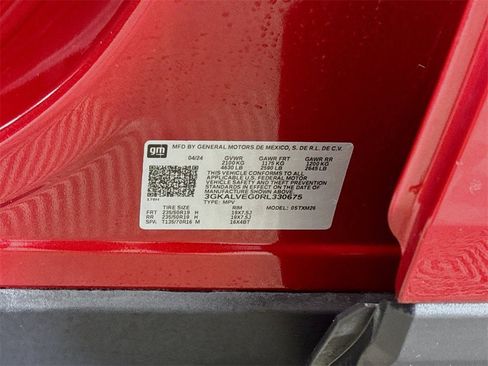 Used 2024 GMC Terrain SLT w/ Infotainment Package II image 26