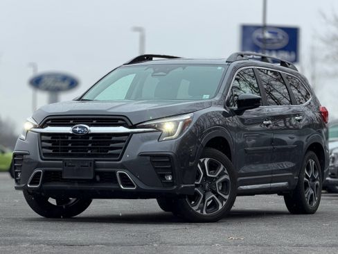 Used 2024 Subaru Ascent Touring image 1