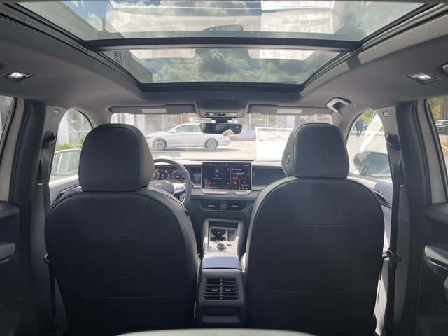 New 2026 Volkswagen Tiguan SE R-Line AWD/4WD image 9