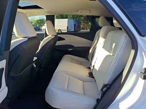 Used 2024 Lexus RX 350 Premium w/ Accessory Package (Z1) AWD/4WD image 10