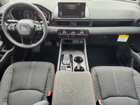 Used 2025 Honda Pilot Sport image 20