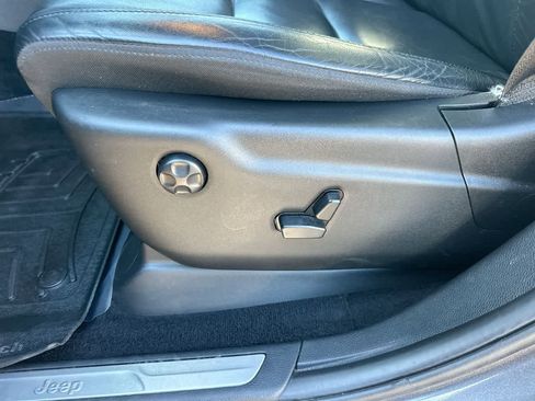 Used 2020 Jeep Grand Cherokee Limited w/ Trailer Tow Group IV image 22