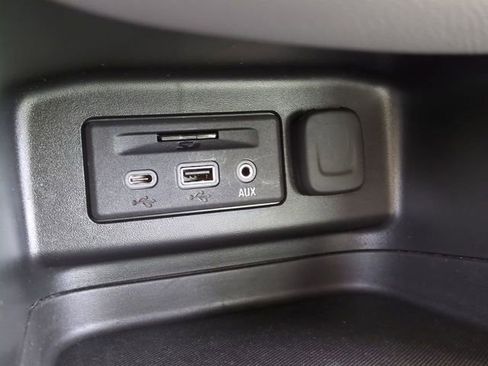 Used 2022 Chevrolet Equinox LT image 22